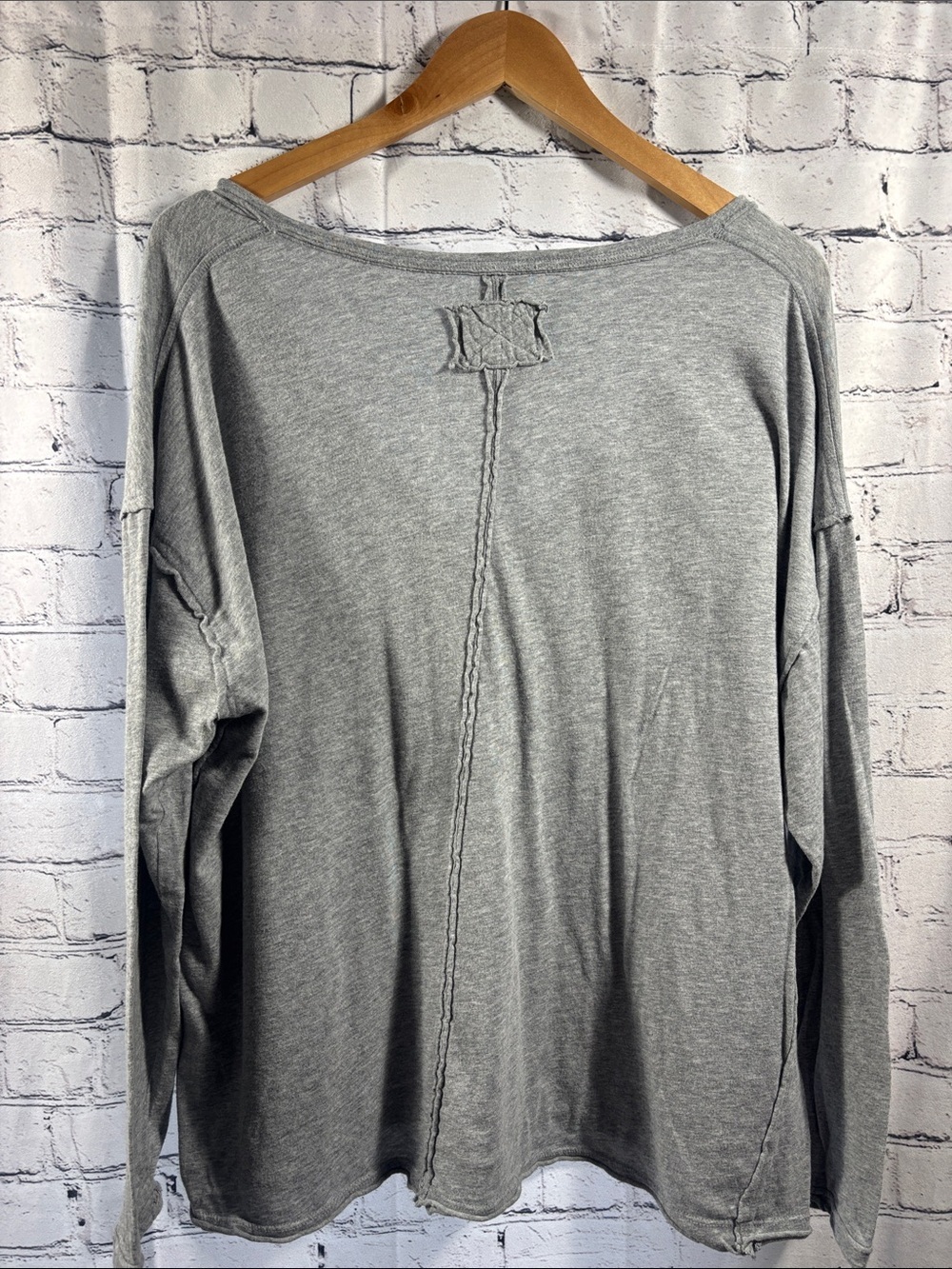 We The Free Gray V-Neck Relaxed Long Sleeve Top - Picture 3 of 6